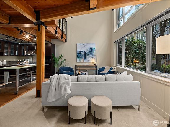 3rd image of 530 Broadway E #121
