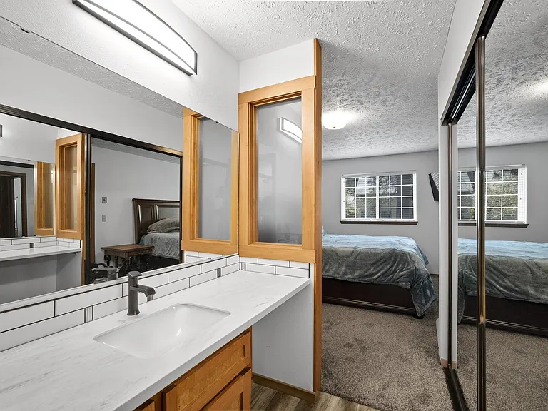 113 S Neyland Ave — Photo 6