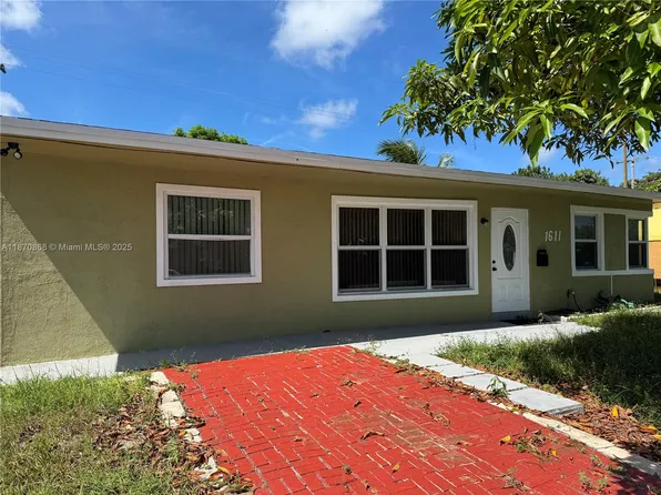 1611 NE 32nd Pl, Pompano Beach, FL 33064