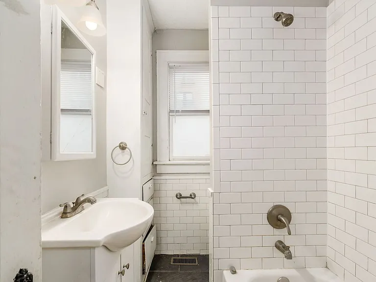 24 E 2nd Ave #2 — Photo 9