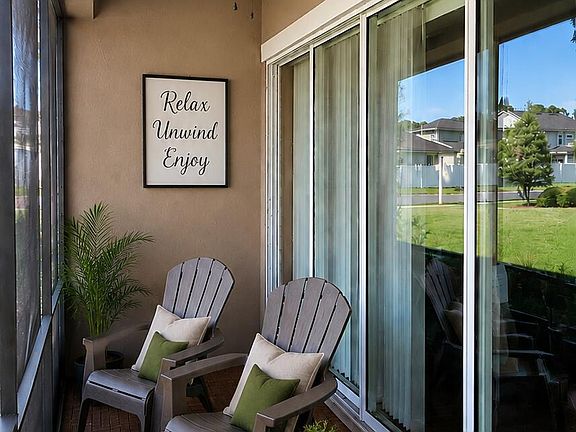 4th image of 1820 COPPER STONE Drive #D