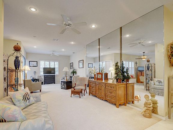 5th image of 3121 SE Brierwood Pl