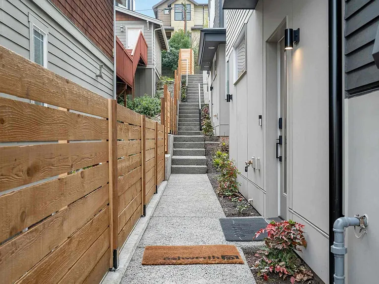 69 W Dravus St — Photo 28