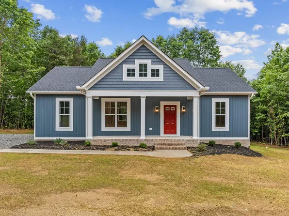 67 Petersville Rd, Farmville, VA 23901