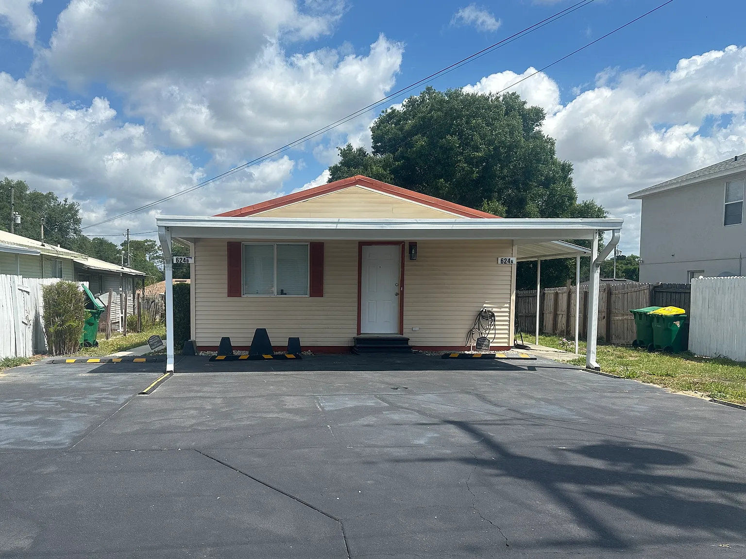 2 bed, 900 sqft, $1,560 — Photo 1