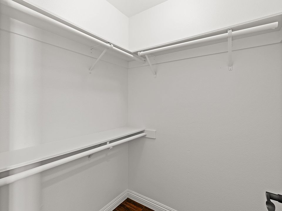 1st image of 10701 Lauren Cir