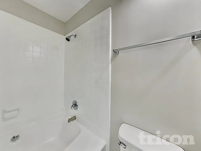 7300 Yorkville Ct — Photo 12