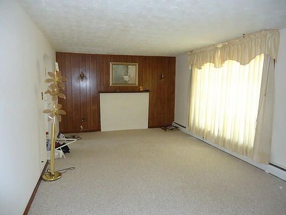 3rd image of 307 S State Road 3