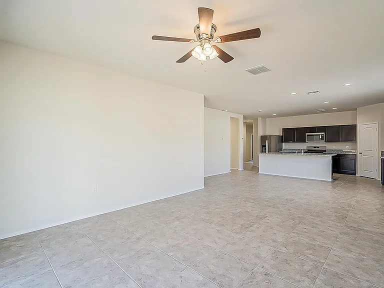 30738 W Columbus Ave — Photo 7