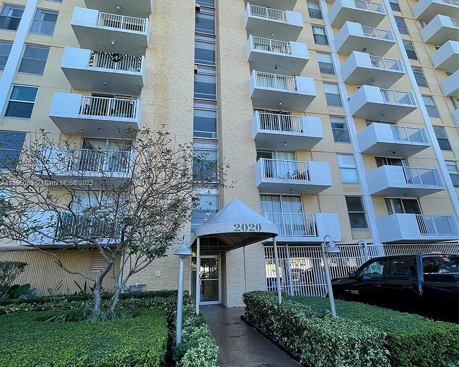 1st image of 2020 NE 135th St APT 306