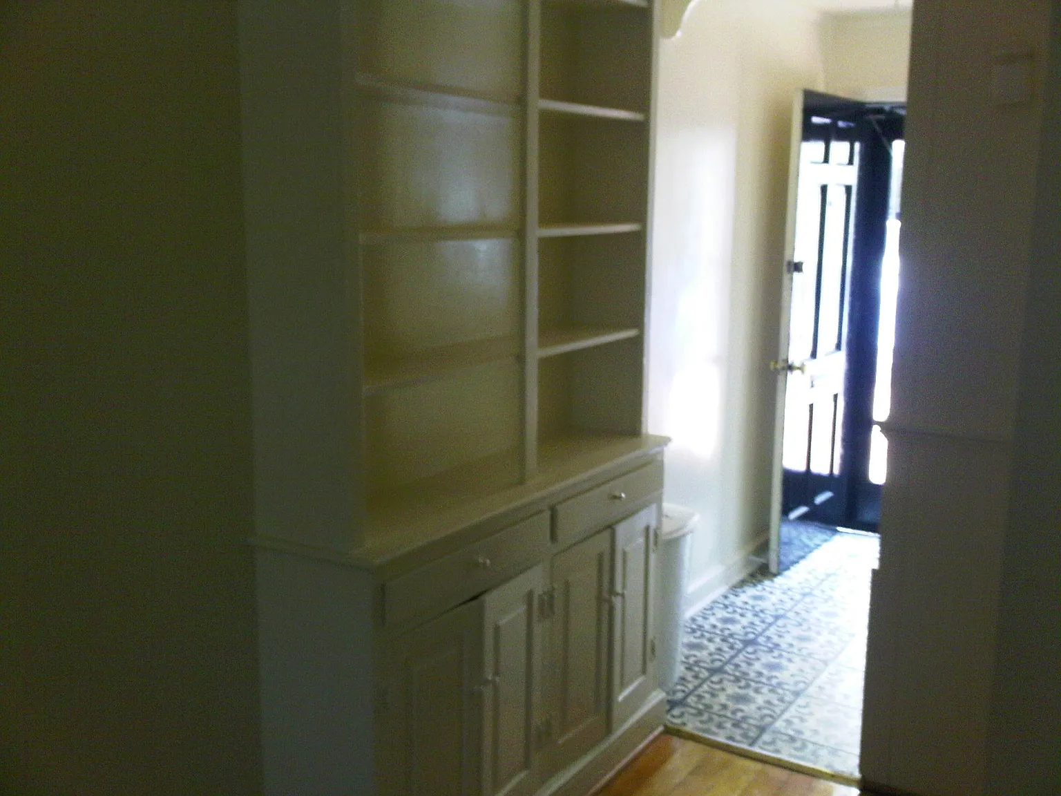 2 bed, 700 sqft, $3,000 — Photo 4