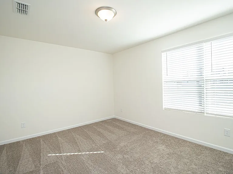1528 Felthorpe Way — Photo 34