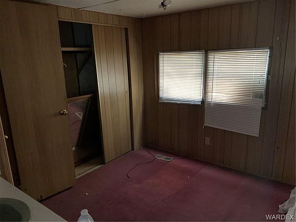 4th image of 1078 Riverview Dr