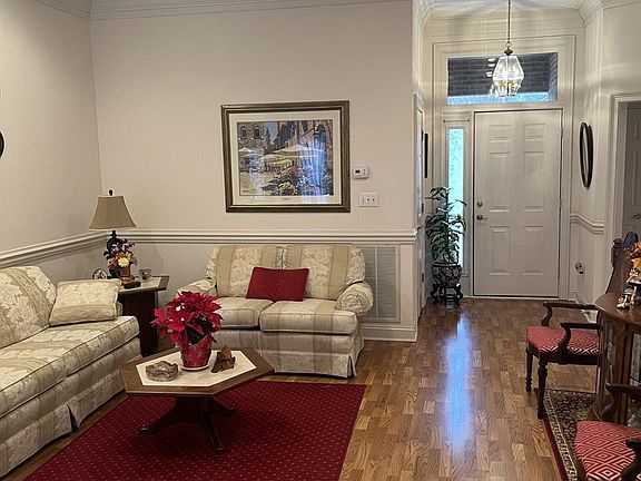 4th image of 506 Birmingham Ct
