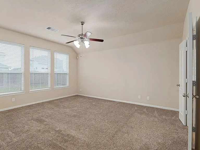 16007 David Hill Ln — Photo 18