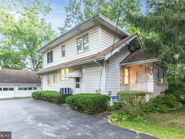 1135 Pawlings Rd, Audubon, PA 19403