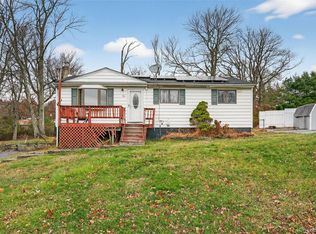 3 Hickory Ln, Monroe, NY 10950
