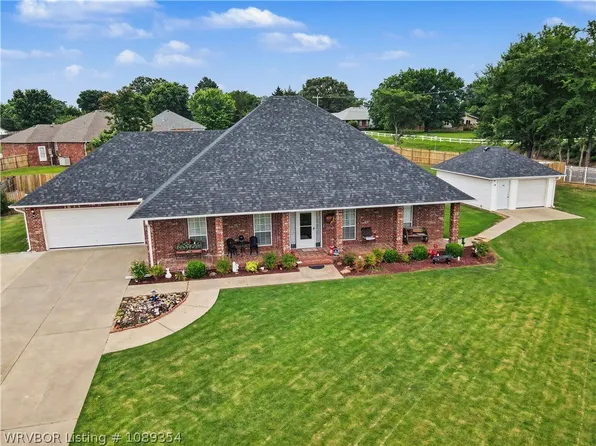 4 Katie Ct, Lavaca, AR 72941