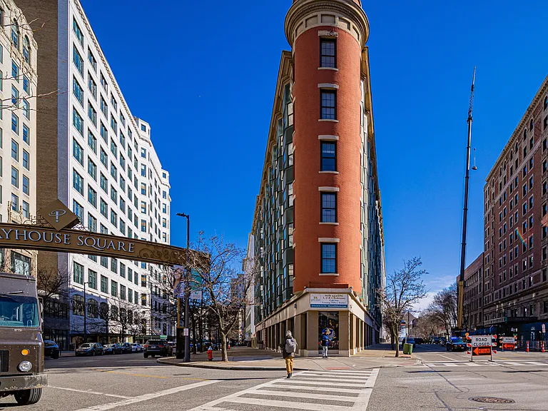 Huron Square — Photo 29