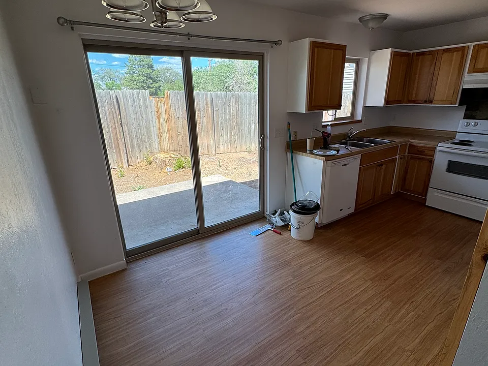 227 S Harrison St #2