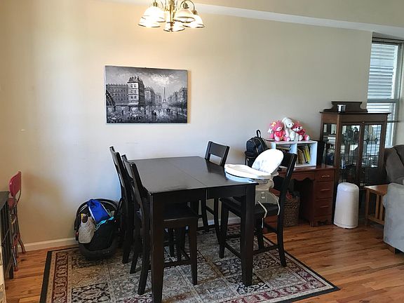 4th image of 3307 N Southport Ave APT 2R