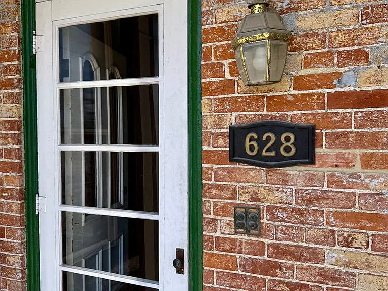 628 N Main St — Photo 16