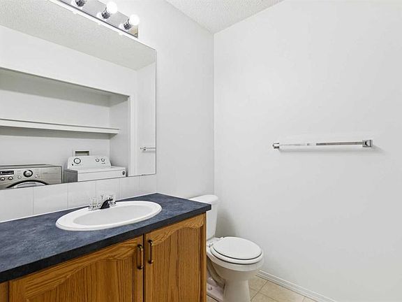 5th image of 25 N Coville Gdns NE