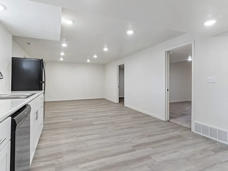 2928 Grant Ave — Photo 6