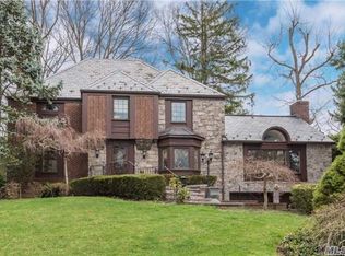 134 Mill Spring Rd, Manhasset, NY 11030