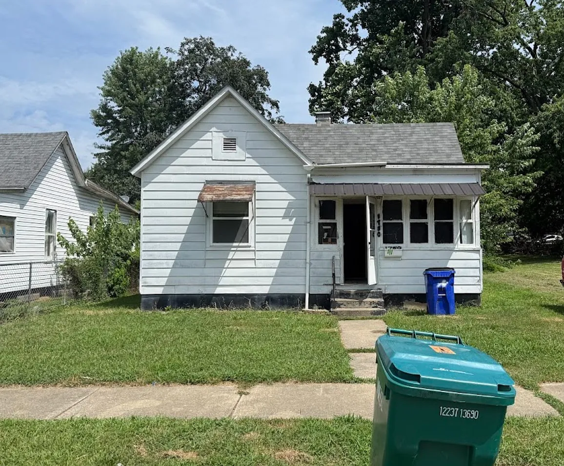 1750 E Johns Ave photo 1