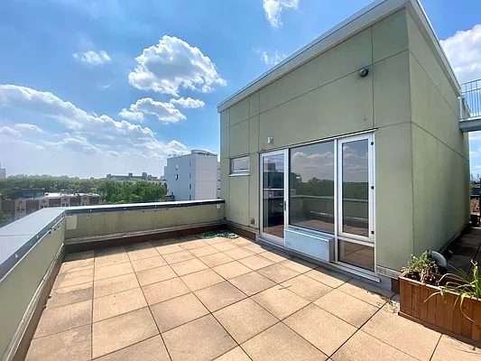 Rented by Brick&Mortar | media 11