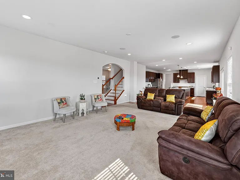 40 Gina Dr — Photo 11