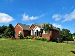 35 Mallard Ln, Locust Grove, GA 30248