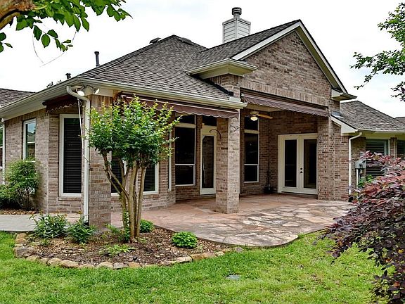 4th image of 122 N Dylanshire Cir