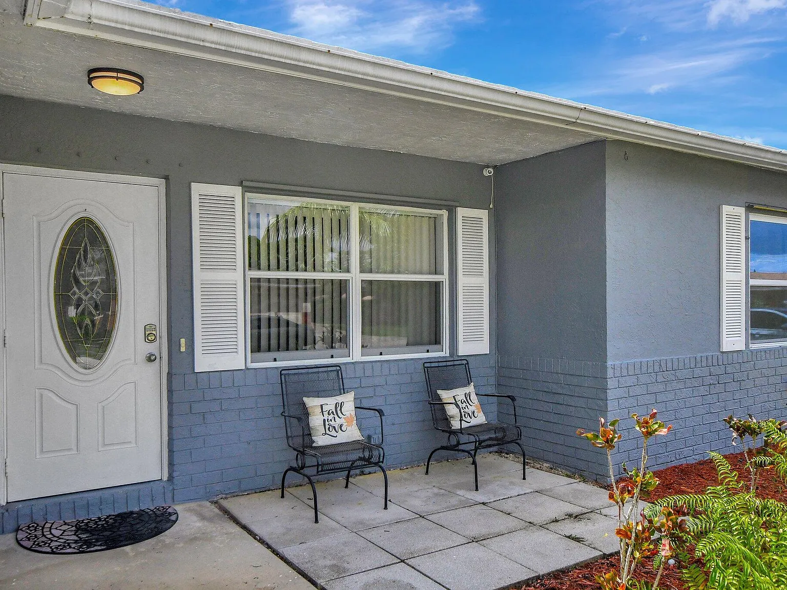 3 bed, 2.0 bath, 1523 sqft, $3,850 — Photo 3