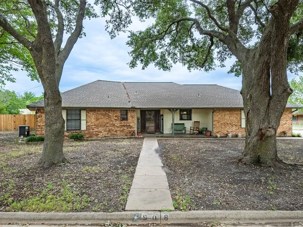 908 Genoa, Italy, TX 76651