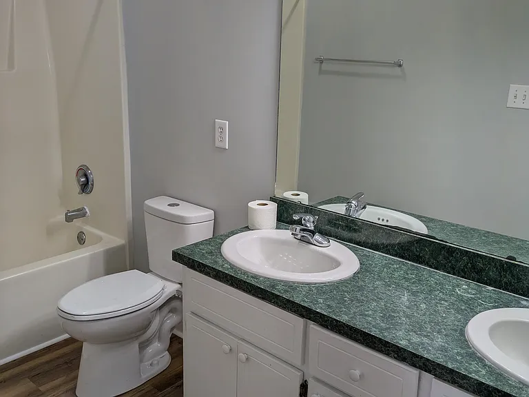 500 Birchwood Dr — Photo 10