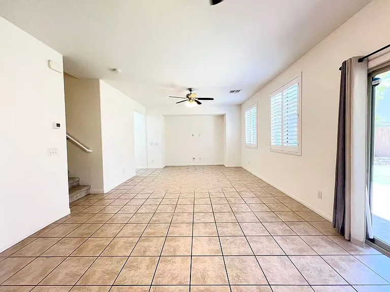 6625 Autumn Breeze St — Photo 4