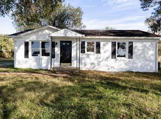 111 Clauson Dr, Columbia, TN 38401