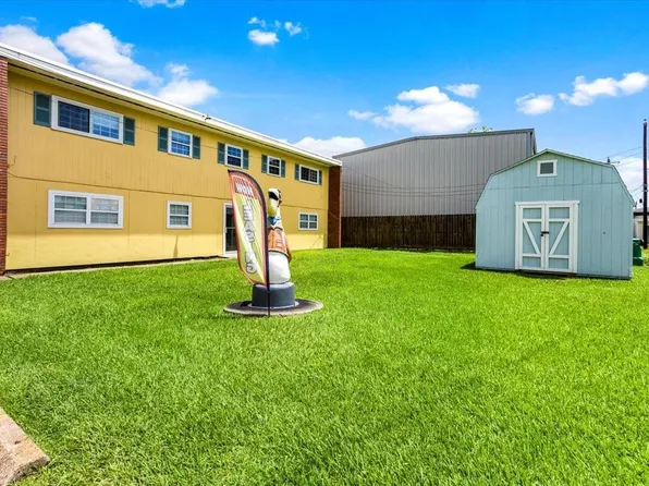 1914 Larrabee St #1, Seabrook, TX 77586