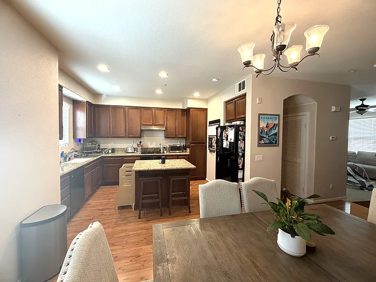 233 Marquette Ave — Photo 6