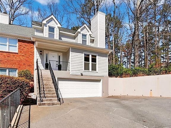 2nd image of 12 Forest Ridge Ct