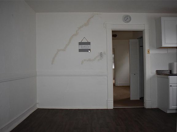 4th image of 8511 Idaho Ave
