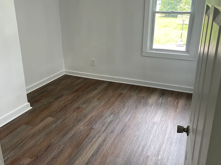 2023 Loretta Ave — Photo 6