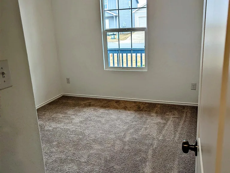 389 Whoopers Loop — Photo 18