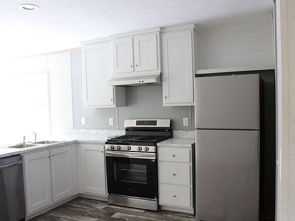 3rd image of 7 1st St #7