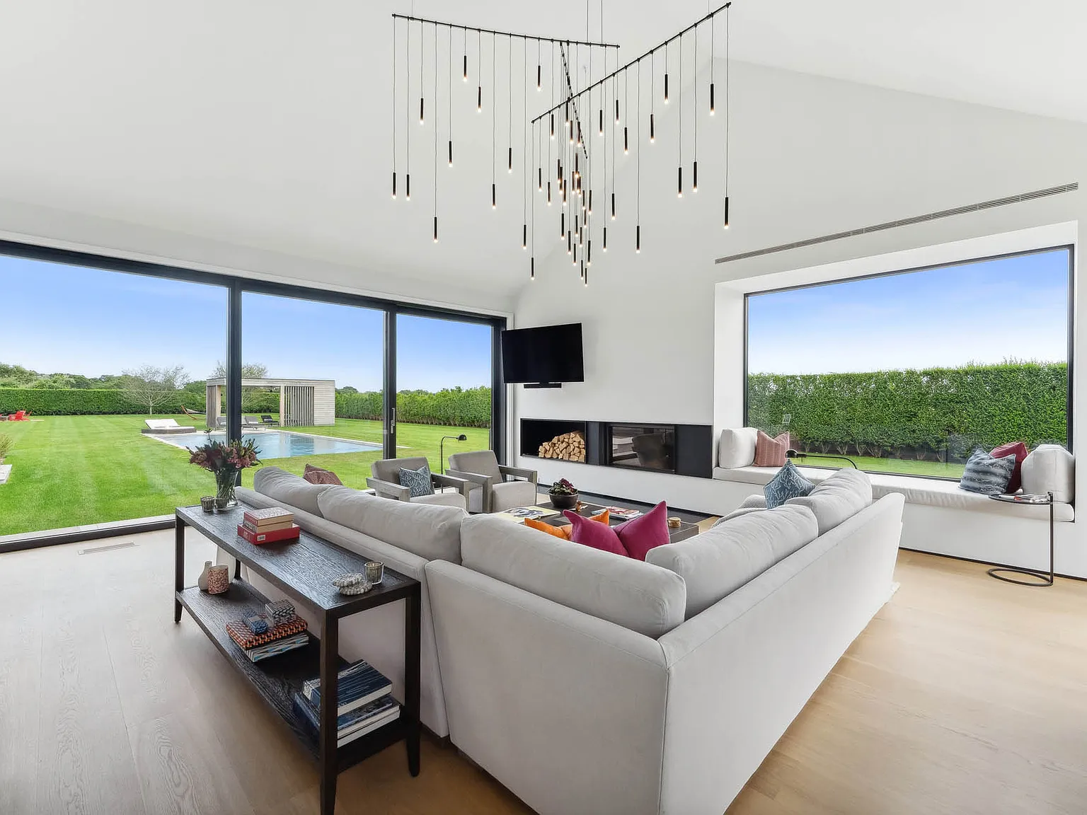 Sustainable Design Abutting Water Mill Farmland — Photo 4
