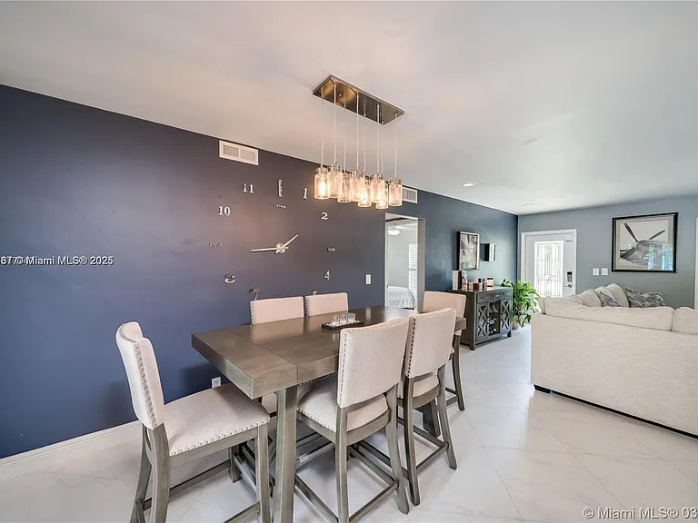 1309 Funston St — Photo 5