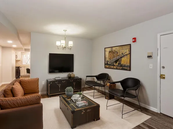 814 Washington Street image 1 of 22