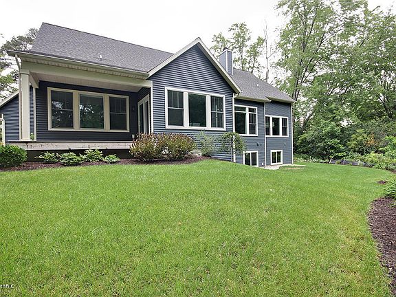 4th image of 4961 Tall Pines Ct SE